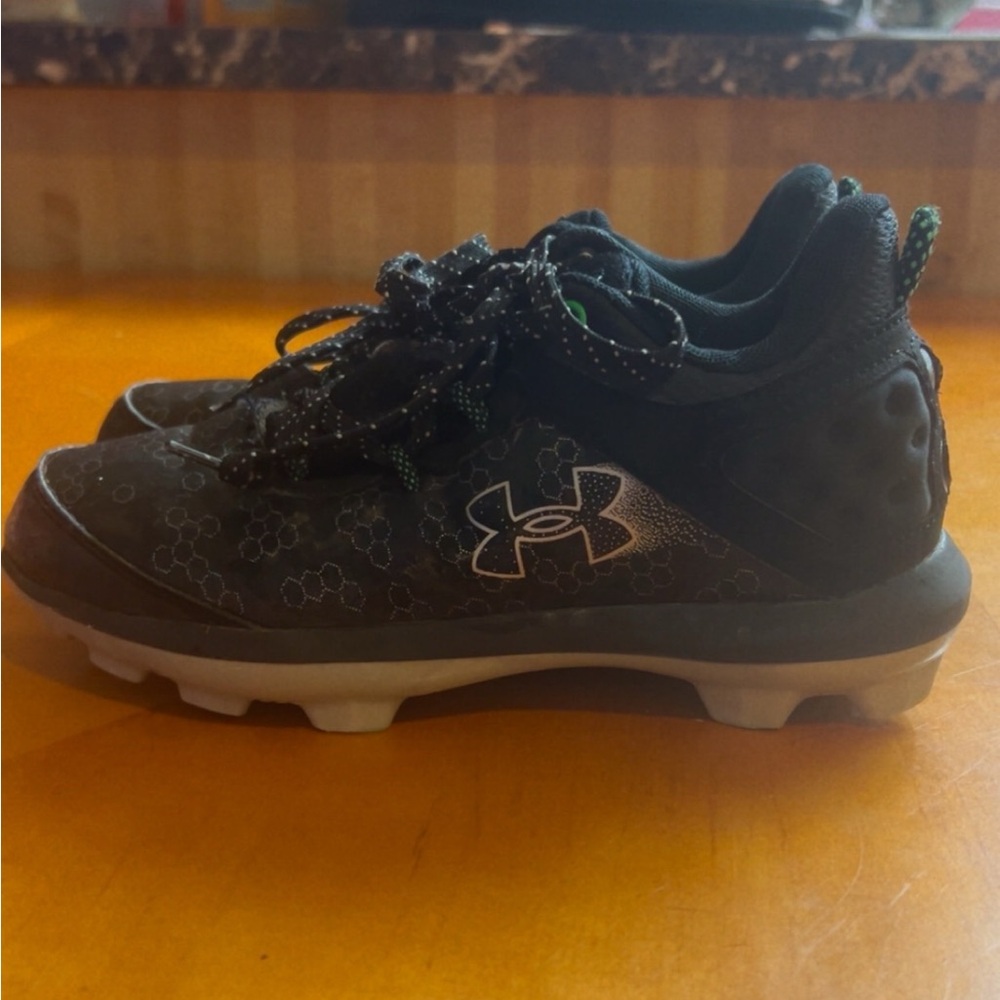 Boys’ Black Under Armour Cleats